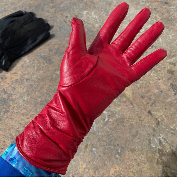 Vintage Women’s Betmar New York 1980s 80s Red Leather Gloves - Picture 4 of 9